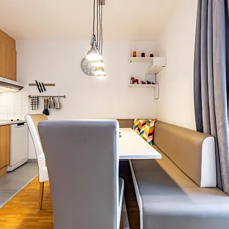 Calm & Connected By Jr City Apartments Wenen Buitenkant foto